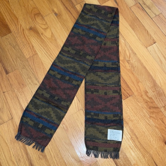 Aztec Design 25% Wool Scarf. Multi Color EUC - Picture 1 of 4